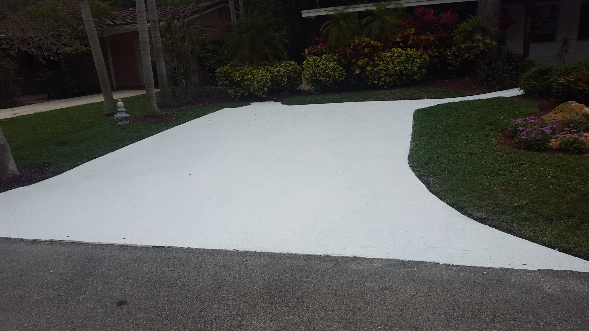 decorative concrete driveway